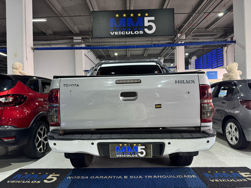Toyota Hilux 2.7 SR 4X2 CD 16V FLEX 4P AUTOMÁTICO
