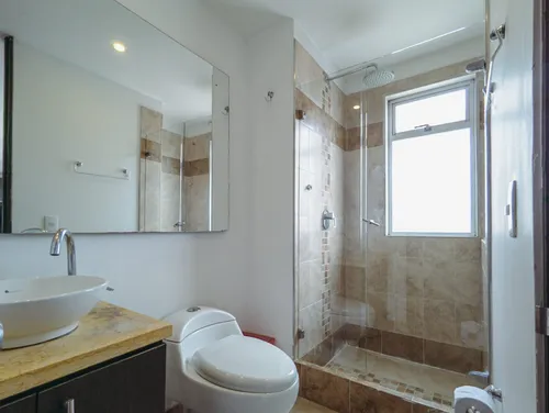 Apartaestudio Con Balcón Y Parqueadero Privado Cubierto