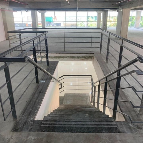 Imagen 8 de 16 de Planta Baja Industrial / Comercial En Alquiler - Urb. La Urbina