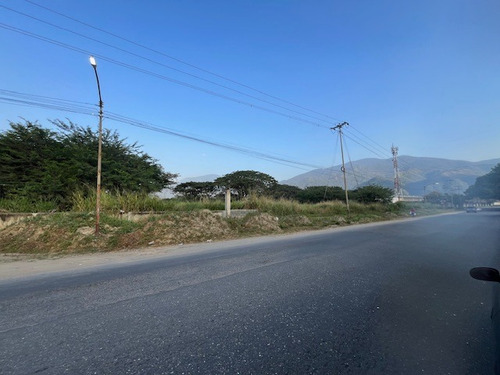 Se Vende Terreno 24000m2, Guatire.