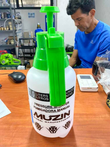 Imagen 5 de 5 de Fumigadora Asperjadora 1 Litro Con Punta De Bronce. Muzin.