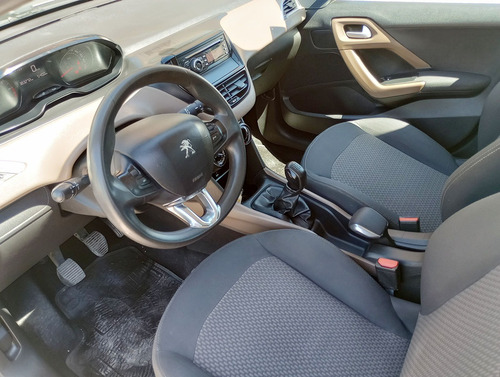 Peugeot 2008 1.6 Active 2015