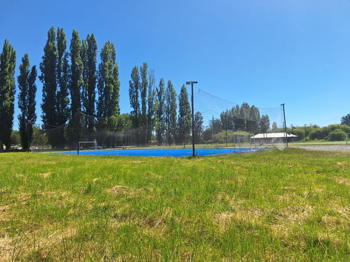 Vendo Recinto De 5 Canchas De Pasto Sintético En Los Ángeles