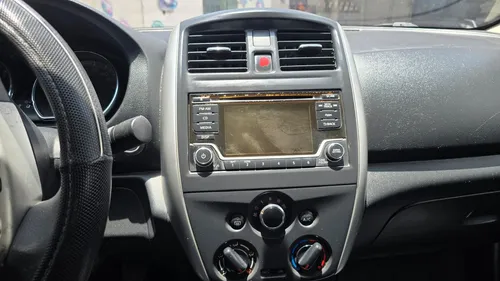 Nissan Versa 1.6 Advance Mt