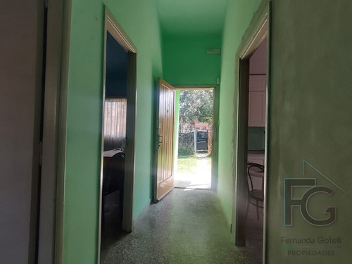 Venta Ezeiza Casa Con 2 Dormitorios Y Parque! Oportunidad!