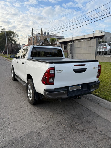 Toyota Hilux 2.4 Tdi Cd Dx 4X2 Mt