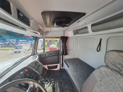 Imagem 12 de 18 de Mercedes-benz Atron 1635 S