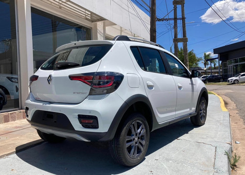 Imagen 5 de 17 de Renault Stepway Ph2 1.6 16 Válvulas Zen 0km My2023