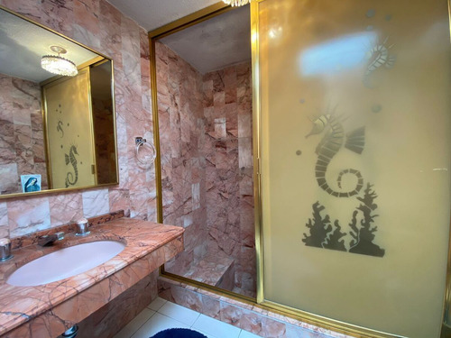 Casa En Venta, Lomas De La Hacienda, 3 Recámaras.