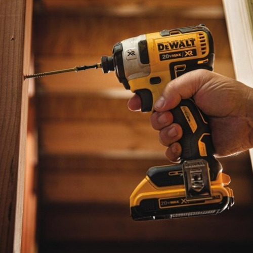 Atornillador Impacto 20v S/carbones Dcf887m2-b2 Dewalt Amarillo