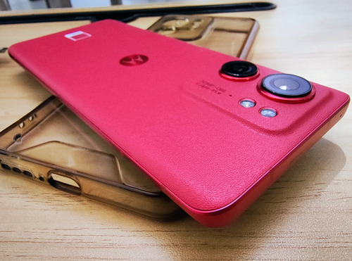 Motorola Edge 40 256gb 8 Ram Libre Pantalla Curva Dual Camar Rosa Chicle (Usado)