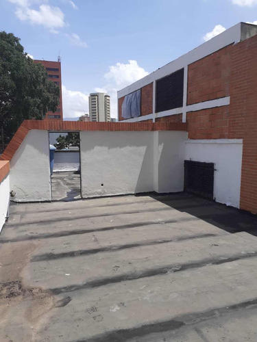 En Venta O Alquiler Edificio Comercial En La Av Bolivar (ac)