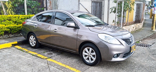 Nissan Versa 1.6 Advance