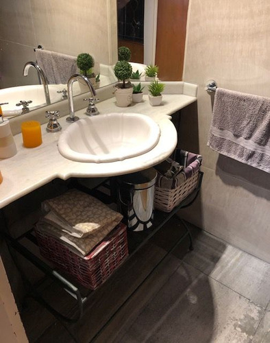 Casa En Venta En Mataderos Residencial