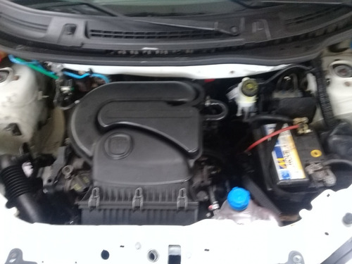 Imagem 8 de 11 de Fiat Fiorino 1.4 2014/2015