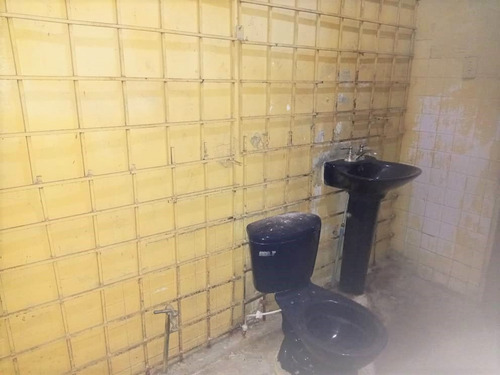 Local Comercial En Venta, Calle Ramírez, San Félix