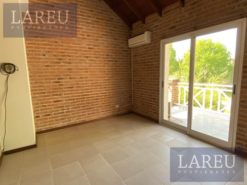Casa En Venta Con Renta - La Delfina, Pilar