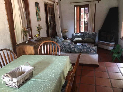 Casa De Dos Dormitorios Muy Fresca
