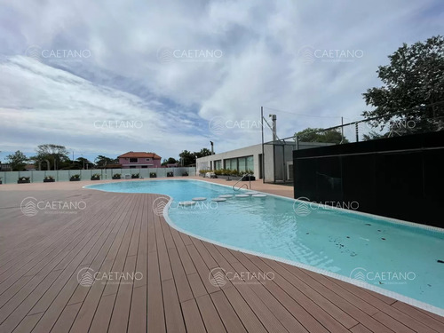 Apartamento De 2 Dormitorios - Punta Del Este
