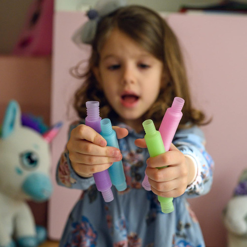 Nutty Toys Glow In The Dark Pop Tube Sobre Botersers - Tabon