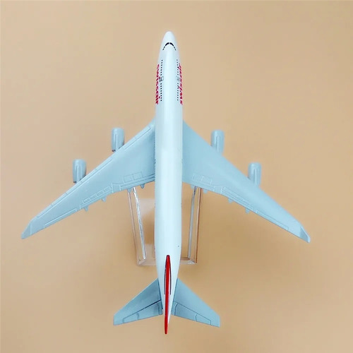 Imagen 9 de 10 de Boeing 747-400, Jumbo, Compañia Suiza Swissair, Escala 1:500