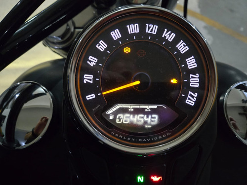 Softail Slim Não É Fat Boy.