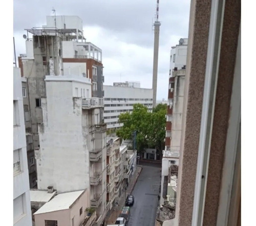 Imagen 18 de 20 de Vendo Monoambiente 29m2, Centro De Mvd Piso 9. G.c $ 3.500