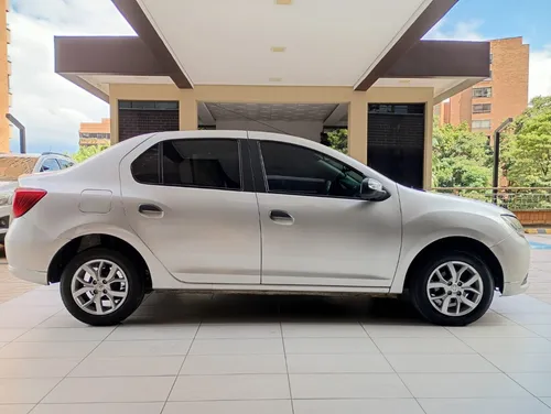 Renault Logan 1.6 Privilege