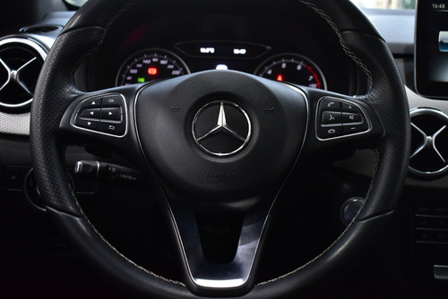 Imagen 10 de 11 de Mercedes Benz Clase B B200 1.6 Edition At 2017 - Car Cash
