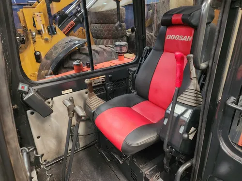Excavadora Doosan Dh55 V
