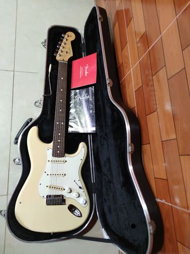 Guitarra Eléctrica Fender Stratocaster American Standard 