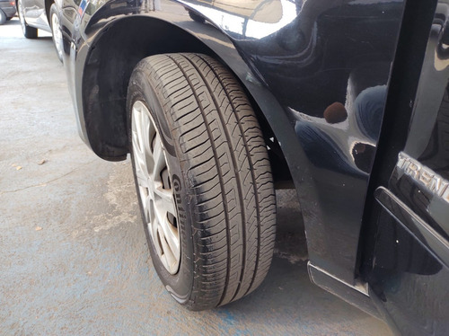 Imagem 12 de 12 de Volkswagem Fox 1.0 Gii 2013 4p Preto Completo