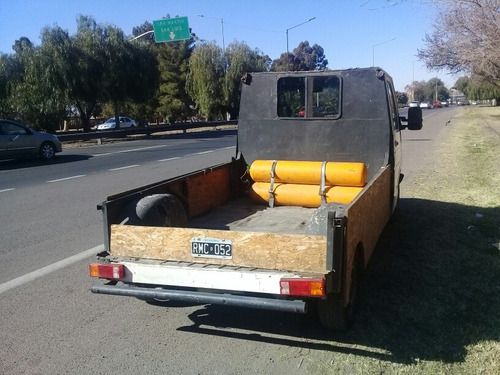 Imagen 2 de 11 de Renault Trafic Tipo Rodeo