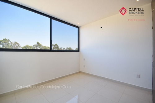 Casa En Venta En Coto Frente Al Parque Metropolitano