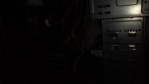 Vendo Pc Com 1 Gb De Ram Precessador 2.66ghz Hd De 80gb