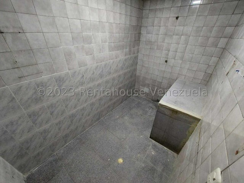 Imagen 5 de 12 de Edificio En Venta En El Junquito