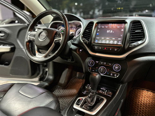 Jeep Cherokee 3.3l Trailhawk At