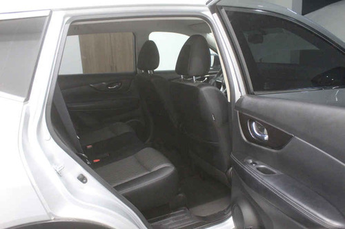 Imagen 14 de 15 de Nissan X Trail 2018 5p Sense 2 L4/2.5 Aut