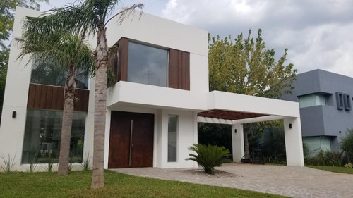 Imagen 1 de 30 de Hermosa Casa A Estrenar En Lote Central En Fincas De Hudson