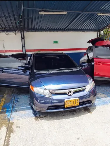 Honda Civic 1.8 Ex 4 p