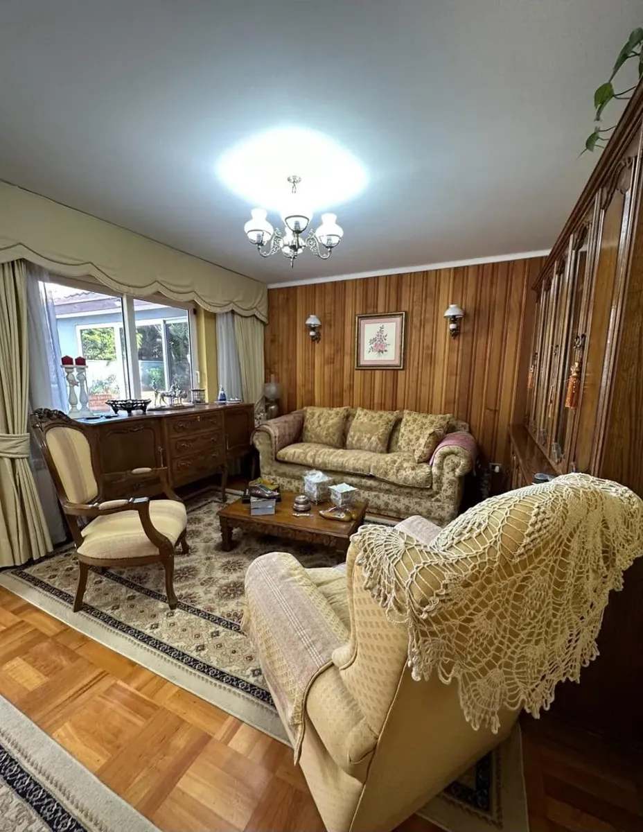 Imagen 2 de 18 de Casa De 4 Dormitorios Con Quincho En Barrio Ingles