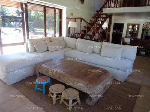 Casa De 5 Dormitorios En Playa Mansa Punta Del Este-ref:28553