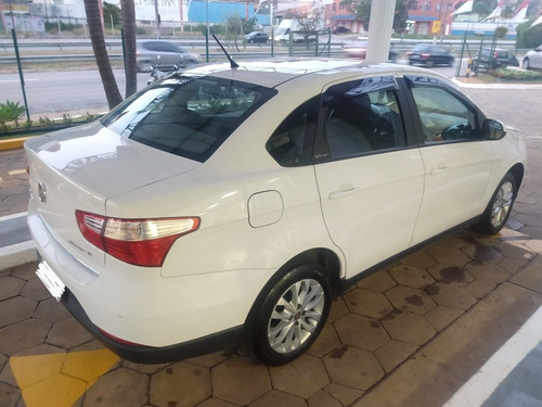 Fiat Grand Siena 2018 1.4 Attractive Flex 4p