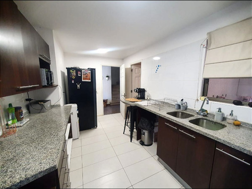 Venta Casa La Florida, Aislada 2do Piso, 5 Dorm, Panul