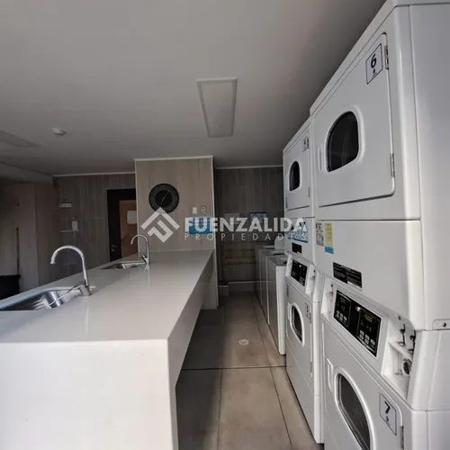 Departamento Seminuevo En Venta De 2d/1b Metro Lo Ovalle