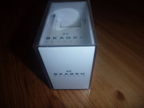 Caja De Reloj Skagen Con Manual