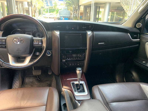 Imagem 12 de 15 de Toyota Hilux Sw4 Srx 4x4 2.8 Tdi 16v Dies Aut 2016