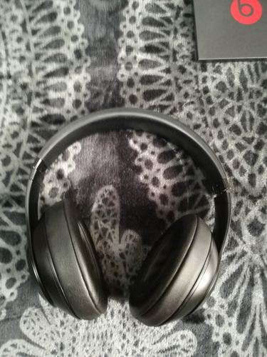 Audífonos Beats Studio³ Wireless - Matte Black (Usado)