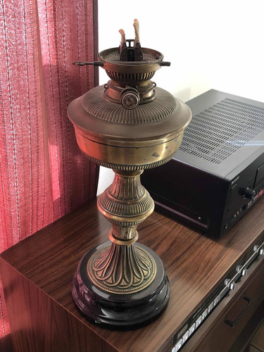 Lámpara Antigua A Kerosene Con Mechero