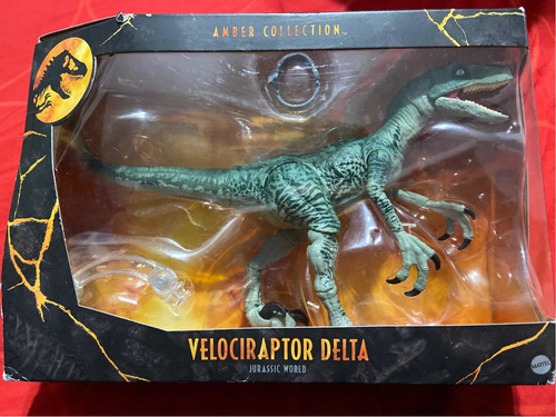 Jurassic Park - Velociraptor Delta - Amber Collection